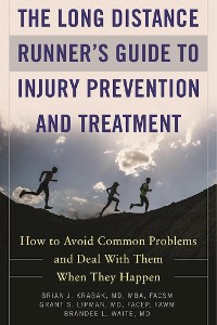 Cover Long Distance Runner's Guide to Injury Prevention and Treatment