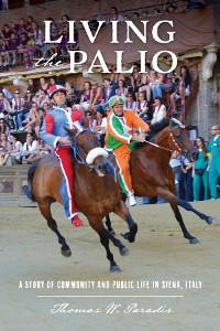 Cover Living the Palio