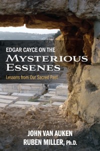Cover Edgar Cayce on the Mysterious Essenes