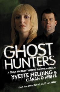 Cover Ghost Hunters: A Guide to Investigating the Paranormal